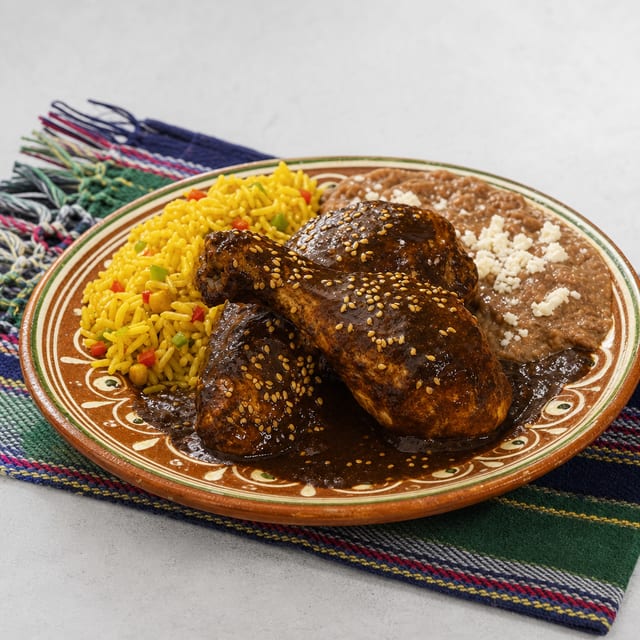 Pollo en Mole.
